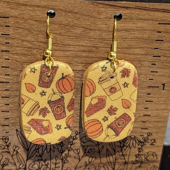 🎃Pumpkin Spice Clay Earrings NEW! - Picture 1 of 3